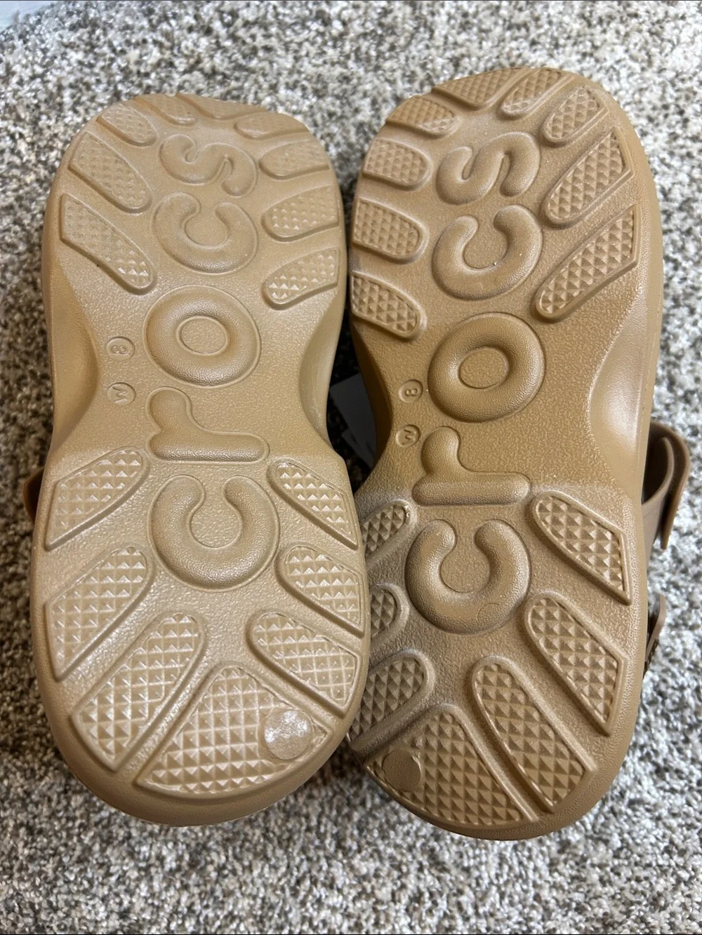 New CROCS Soho Y-Strap Sandal Size 8